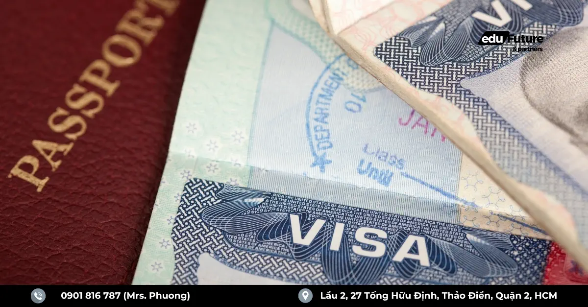 1. Visa 186 Úc là gì?Visa 186 Úc, hay còn gọi là Employer Nomination Scheme (ENS) - Subclass 186, là loại visa thường trú dành cho người lao động có tay nghề được doanh nghiệp Úc đề cử. Khác với visa 482 chỉ cho phép cư trú tạm thời, người giữ visa 186 được sống và làm việc vĩnh viễn tại Úc, bảo lãnh người thân và tiến tới quốc tịch Úc sau khi đáp ứng đủ thời gian cư trú. Đây là lý do visa này được xem là mục tiêu quan trọng trong hành trình định cư Úc của nhiều người lao động Việt Nam.